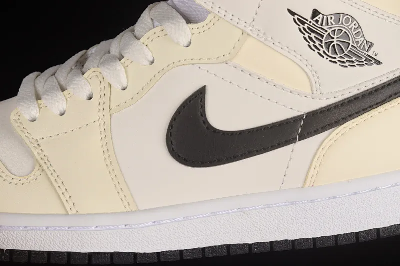 All categories Air Jordan Jordan series basketball shoes Air Jordan 1 Mid G version pure original Air Jordan 1 Mid AJ1 Joe 1 milk white coconut milk China basketball shoes BQ6472-121